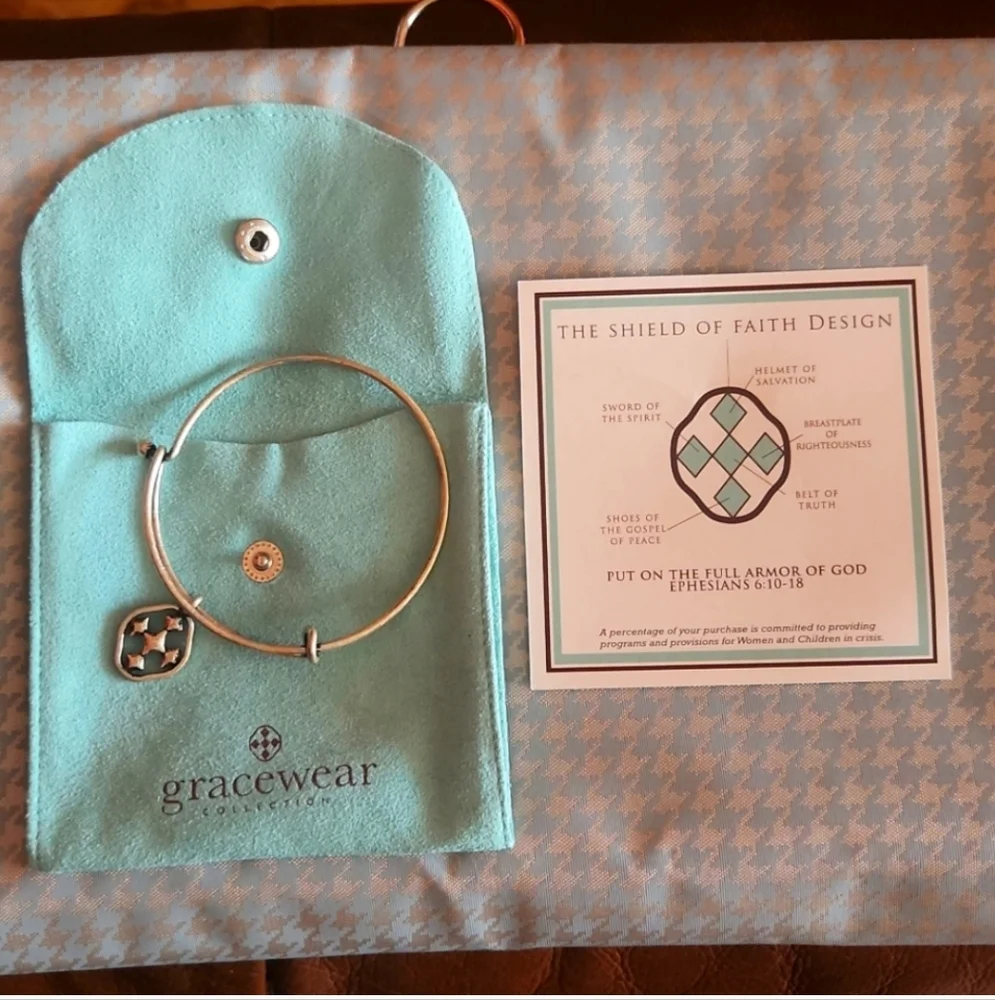Gracewear Collection The Shield of Faith Design PUT FULL ARMOR OF GOD bracelet - Picture 2 of 8
